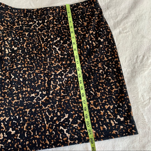 💥2/$30 Lord & Taylor Knit Animal Print Pencil Skirt sz12 - Picture 5 of 10